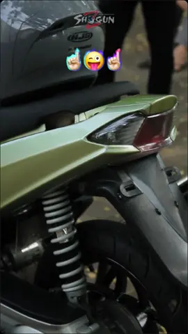 Kompresor portable mah bebas 😝 btw ada yang tau warna custom di video warna apa? komen di bawah ya! #AntiMotorKusam #ShogunZPaint #KompresorPortable #MilleniumJade 
