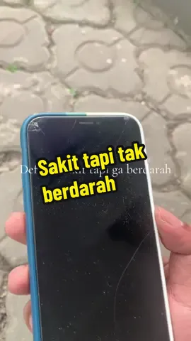 Tambah sakit pas liat biaya ganti lcd nya #gantilcd #hpjatuh #lcdretak 