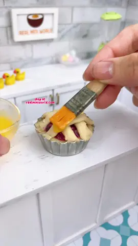 Baking World's Tiniest Berries Tart 🍓🫐 get all tiny baking appliances at realminiworld.con  #minibaking #tinybaking #ちびめし #ミニチュアフード  #ガチャガチャ #ミニチュア #minicooking #tinyfood #miniaturekitchen #minibaking #pie 