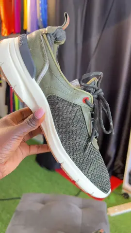 How can I describe this shoe….Mysterious.Unique.Suble.Quality..well stand out in this army green mustang size 42 @130k #workoutfits1 