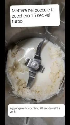 Gelato puffo💙  250 g di panna liquida x dolci  150 g di latte 100 g di cioccolato bianco  60 g di zucchero  q.b.blu colorante alimentare  #frescoegenuino #fattoincasaconbimby #cucinoconbimby #bimbyincaricata #bimbyvorwerk💚 