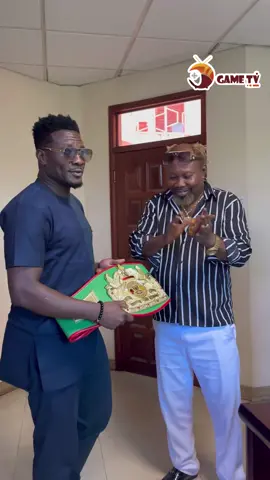 The legendary Baby Jet @asamoah_gyan3 pledges his utmost support for the Power of the Fist bout between Baubali and Soldier Boxer. If you don’t witness this highly anticipated boxing fight powered by Ayitey Powers ProMotion. Don’t miss out. #PowerOfTheFist  #AyiteyPowersPromotion  #GameTV #RingSide  #gyan #jet #asamoah #fy #like #trendnews #new #boxing🥊 