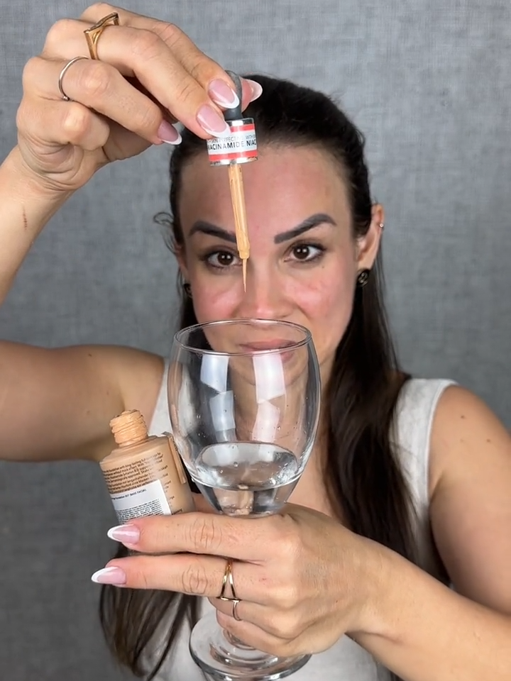 Foundation makeup trick