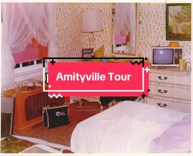 Welcome to your amityville horror house tour! #fyp #foryou #amityville #trending #viral #amityvillehorror #hauntedhouse #haunted #scary #creepytok #truecrime #crimetok #crime #truecrimecommunity #explore 