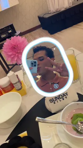 This was so much fun!! 😍😍 @Sunday Riley #sundayriley #orlando #mua #contentcreator 