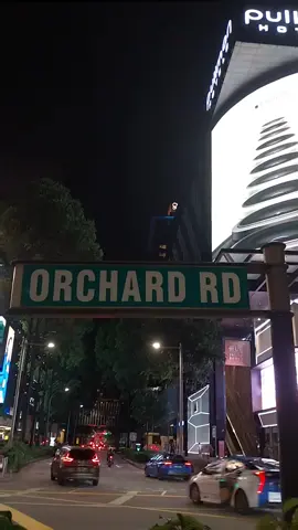 malam di orchard . . . . #singapore #orchard  #orchardroad  #liburan #keluarga  #familytime 