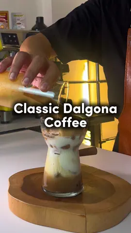 Bikin minuman enak cukup dirumah aja.. Classic Dalgona Coffee dari @INDOCAFE  Buruan bikin dirumah... . #dikirabarista #indocafe_coffeemix #coffee #kopi #dalgona #resepkreasiminuman #reseptiktok 