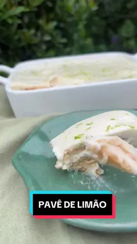 PAVÊ DE LIMÃO Sem liquidificador 1 pacote de biscoito maizena 1 lata leite condensado 400 ml de creme de leite suco de 3 limões grandes (100 ml) raspas de limão para decorar Leite para molhar os biscoitos • Mão na Massa: Misture o leite condensado, creme de leite e o limão. Faça camadas numa travessa intercalando os biscoitos molhados no leite com o creme de limão. #pavedelimao #pavedelimaocombiscoitomaizena