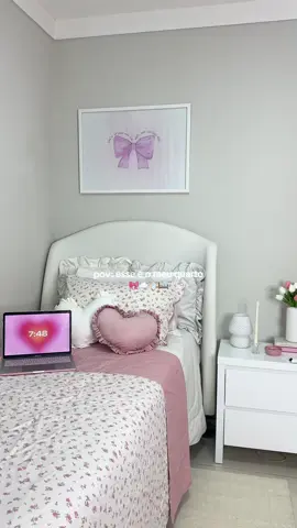 this is my room 🎀 #roomdecor #pinkprincess #coquette #girlygirl #RoomTour #tourpelomeuquarto 
