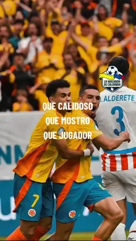 Que calidoso, que mostro, que jugador... 🎶 Luis Diaz sacando a pasear a los jugadores de Paraguay. ¡VAMOS LUCHO!, toda Colombia sueña con la segunda. 🔥