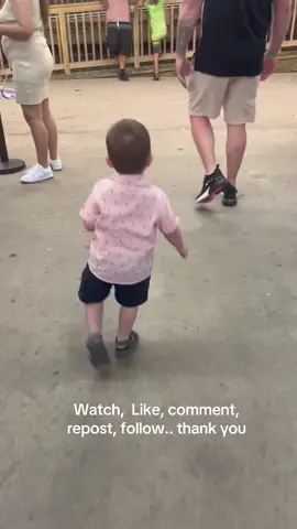 The toddler excited run gets me every time... 🥰 #toddler #momtok #follow #repost #like 