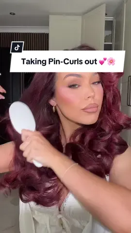 Take my Pin-Curls out w me 💕🌸 #fyp #mua #pincurls 