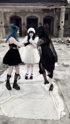 getting ready to just play around besties #fypシ @jordy @Doll 🕯️🧷🫀🤍 @Jay Misanthropia 