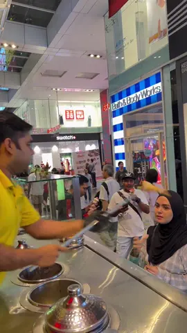 I would’ve done the same thing😭 #fyp #icecream #foryou #hijabi #turkeyicecream #turkey🇹🇷 #fypp #fypシ゚viral #turkeyicecreamprank #follow #officialworldstarislam #worldstarislam #islamworldstar 
