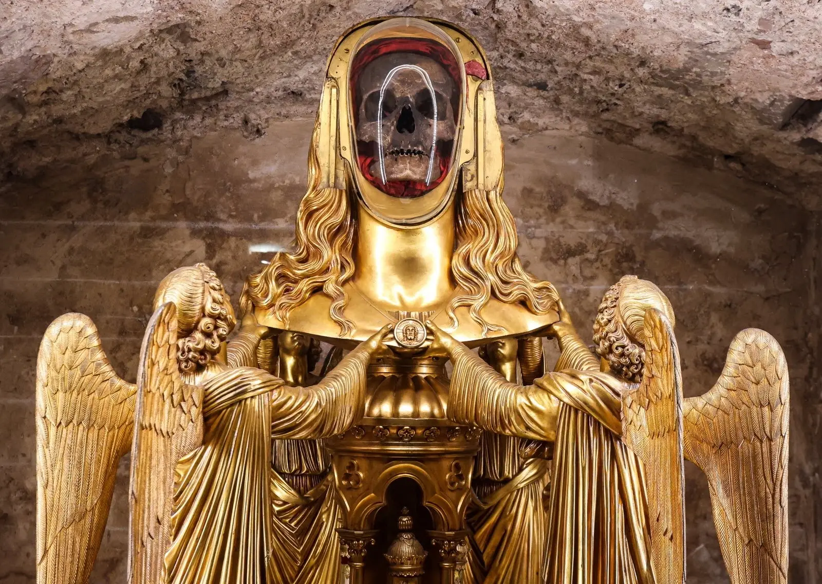 Just catholic things 💅 . . . #catholic #slideshow #goth #gothic #
