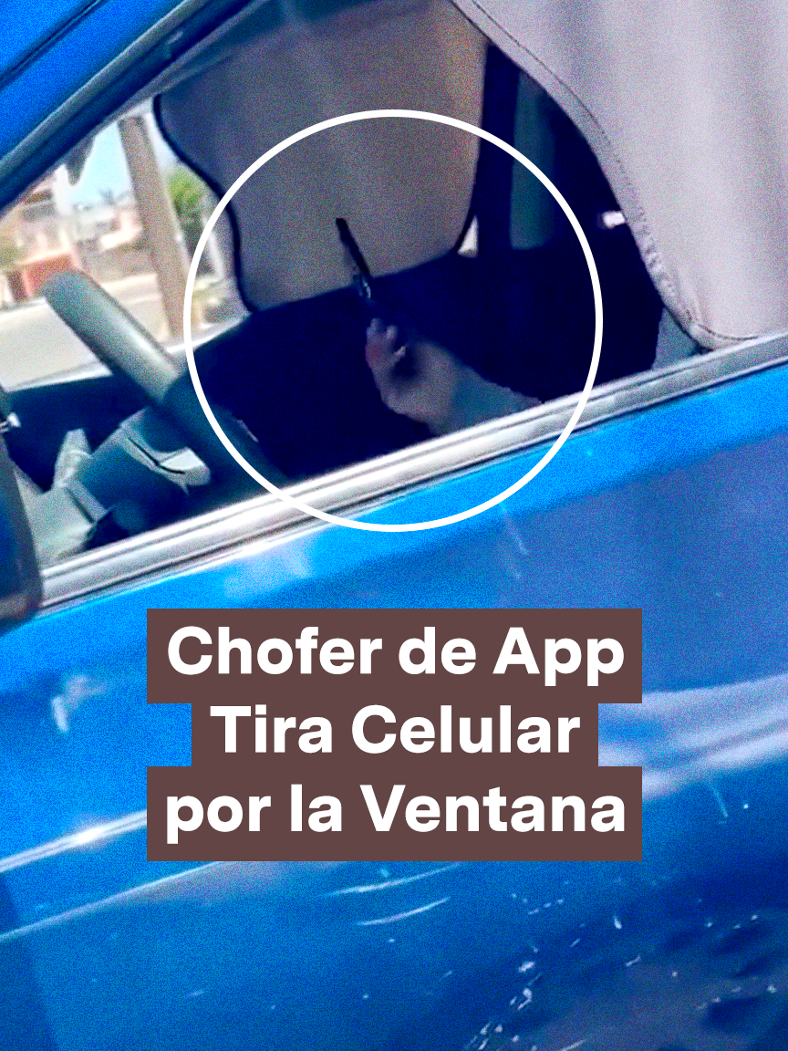 En redes sociales se divulgó el momento en que un chofer de aplicación tiró por la ventana el teléfono celular de una usuaria que lo había olvidado en la unidad, incidente ocurrido en Tijuana, Baja California. La joven primero habría intentado contactar al chofer sobre su celular extraviado, aunque no tuvo éxito para localizarlo. Cuando rastreó la ubicación del móvil mediante GPS, la mujer pudo dar con el taxi de aplicación con el apoyo de otra persona. Fue entonces que el conductor se tornó agresivo. #celular #app #taxideaplicación #usuaria #denuncia #viral