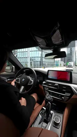 Một ngày cùng BMW 520i MSport dạo quanh thành phố..