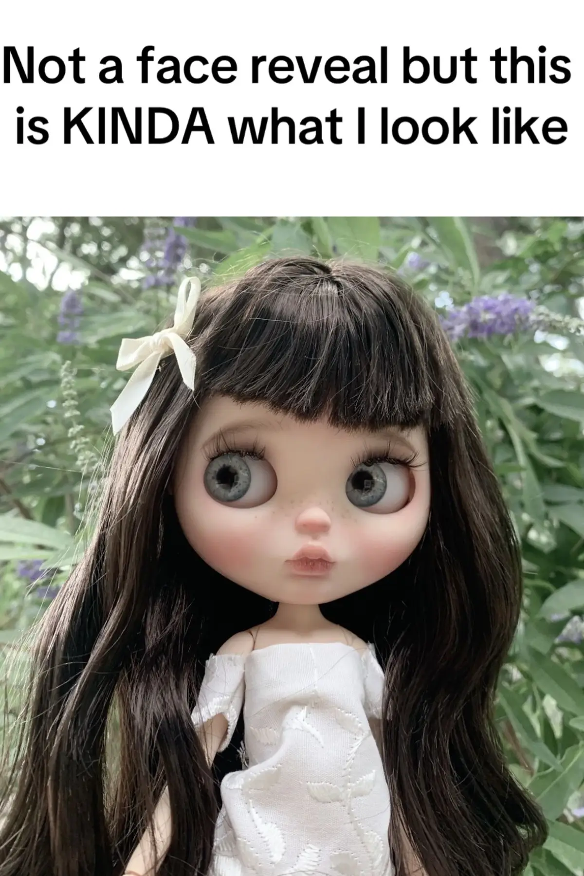 Keyword KINDA it was so hard to find a blythe doll that actually remotely looks like me i could do so much better but i love this trend  ill try cosplay soon btw its just SO HOT in the uk rn like i can’t cope #fyp #cosplayer #blythedoll #coneyisland #blythe