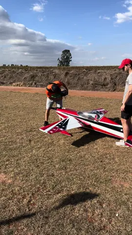Motor 120cc #brasil #aeromodelismo #aeromodelo #viralvideos #japan #rcaircraft #motor #viral #aero #energiasolar #aviao 