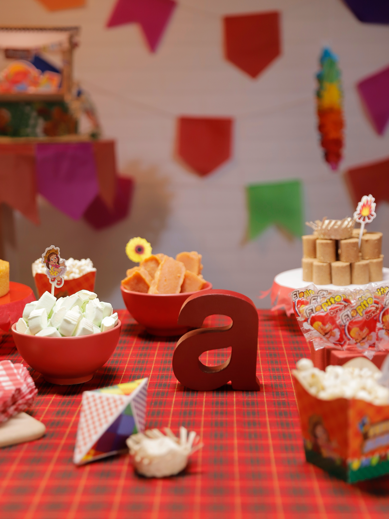 chegou a época de muita música, comida boa e, claaaro, a alegria que só uma festa junina tem! e para deixar seu arraiá ainda mais especial, a Americanas te ajuda com tuuudo #SãoJoãoÉNaAmericanas 🥰