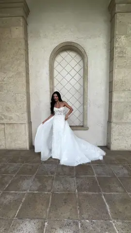 Beatrix Magic ✨ #bride #destinstionwedding #fashion #bridaldesigner #weddingtiktok #weddingdressinspo #bridetok #bridalfashionstylist  #bridetobe #weddingdress #contentcreator #realbride #sayyestothedress #wedding 