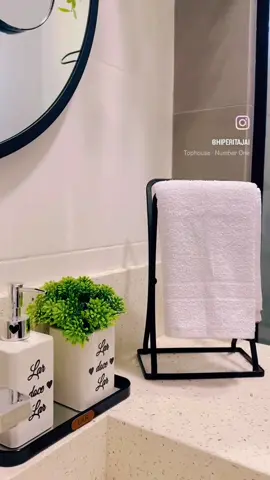 orta toalha para lavabo, um charme para deixar o seu banheiro ainda mais lindo 🧡🥰 Disponível nas cores preta, prata e dourada!  #hiperitajai #portatoalha #suporteparatoalha #decor #lavabo #banheirodecorado #decoração #utilidades #casa #designdeinteriores #reformabanheiro #reforma #hiper 
