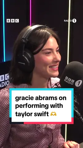 what’s it like to perform at the #erastour with @Taylor Swift ? 👀 @gracie abrams knows 💕 #taylorswift #gracieabrams #erastour #swiftie 