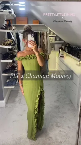 This dress 😍😍 @prettylittlething  #prettylittlething #plt #outfitideas #dress #fashion #summervibes #outfitinspo 