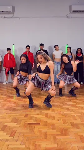 PRIMERA VEZ QUE BAILAN JUNTAS , que les parecio?😱 link en bio para ver el video especial adultos teens de esta semana ❤️