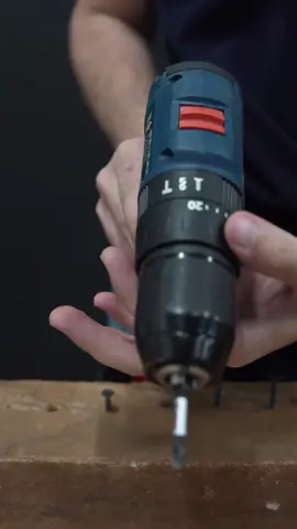 Aumente o volume 🔊😮 #bosch #boschpowertools #ferramentas #parafusadeira #furadeira #obra #construcao #reforma #madeira #tools #marcenaria 