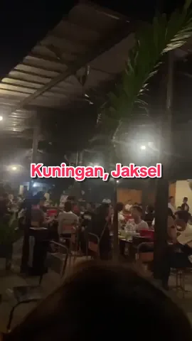#livemusic #cafelivemusic #livemusik #cafe #cafejakarta #cafejakartaselatan #nongkrong #anaktongkrongan #tongkrongan #nyanyibareng #nyanyi #hobinyanyi #singalong #karaoke #nyanyibareng 