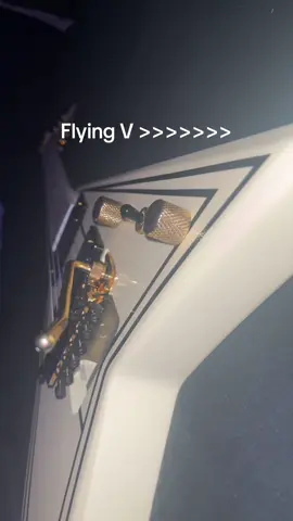 Perfect…#fyp #viral #guitar #flyingv #randyrhoads #metal #quebec #music 