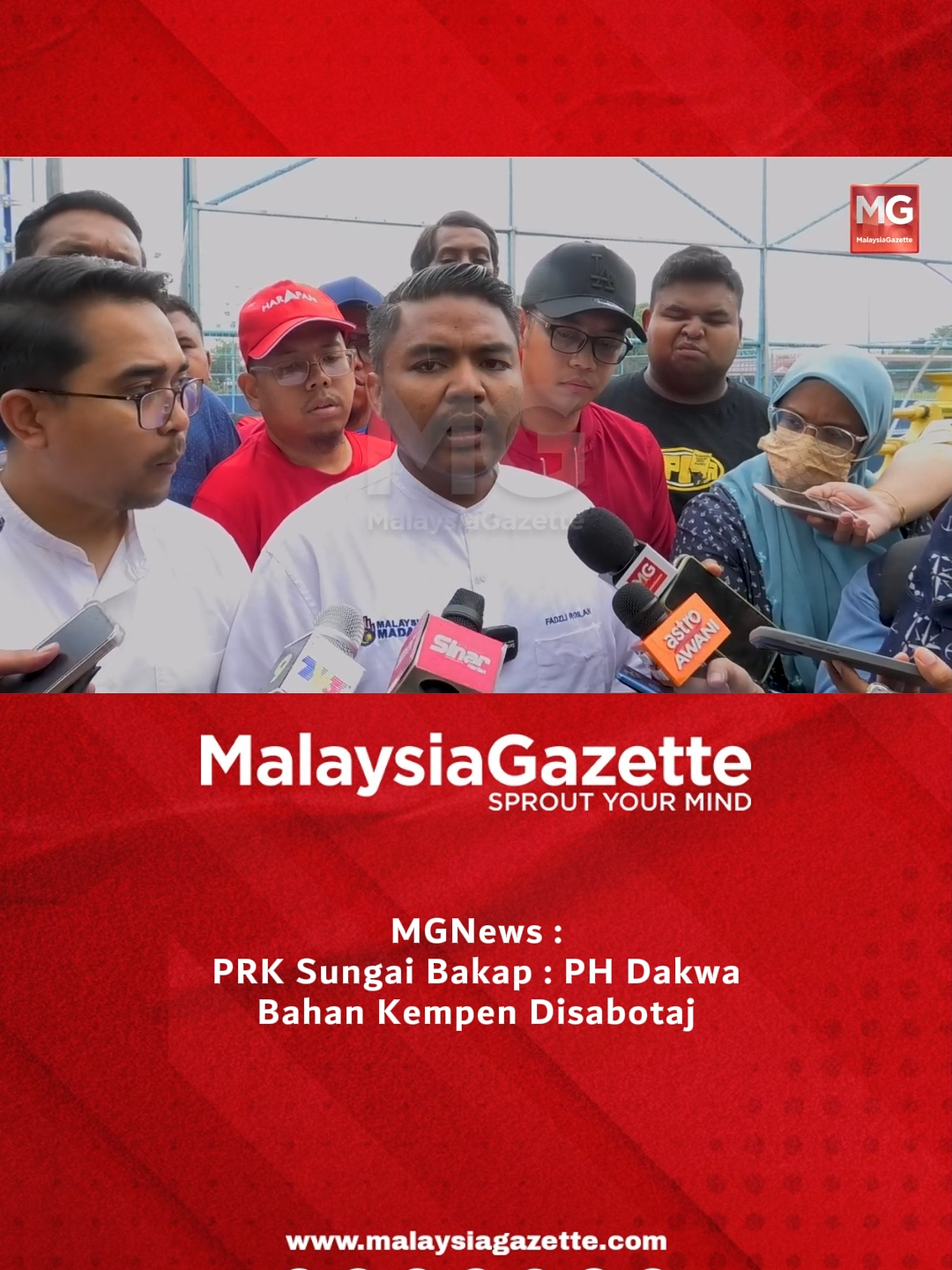 MGNews : PRK Sungai Bakap : PH Dakwa Bahan Kempen Disabotaj Petugas jentera Pakatan Harapan yang melakukan rondaan awal pagi tadi di sekitar Simpang Ampat menemui bahan kempen parti itu telah disabotaj. #malaysiagazette #mgnews #prksungaibakap