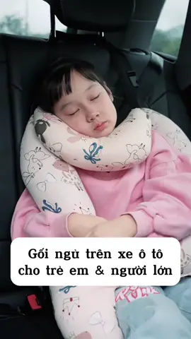 Di chuyển thời gian dài dễ gây tình trạng mỏi cổ và lưng khi ngủ trên xe oto. #goituadauoto #goinguxehoi 