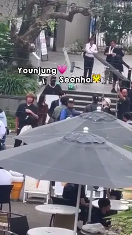 ⚠️SPOILER⚠️ Seonho and jungie spotted at enoshima filming #canthislovebetranslated? #kimseonho #goyounjung 