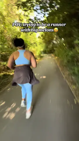 The amount of times my boobs nearly popped out😅😅 need to invest in better sports bras! #fyp #Running #healthiswealth 