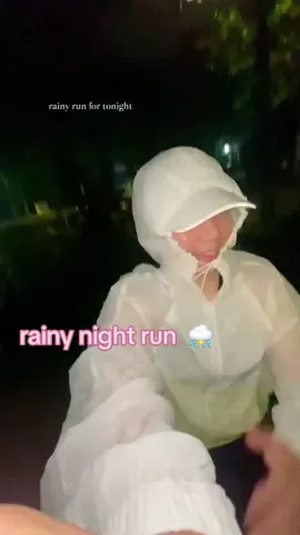 rainy night run kagulo 😅🏃🏻‍♀️⛈️ #fyp #foryou #Running 