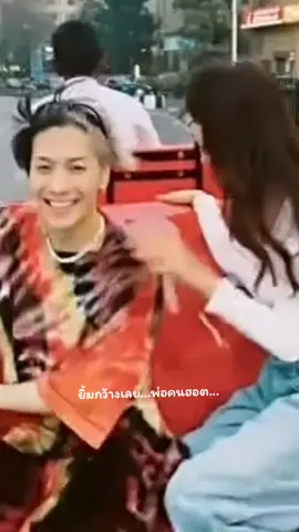 #พี่แจ็คกับสาวอินเดียยิ้มแก้มปริเลยน้า #ยิ้มทีใจละลายเลย  #jacksonwang王嘉爾  #เครดิตในคลิป 