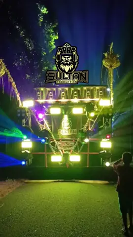 Sultan Production Audio Feat Pemuda Etan Bulak Dalam Rangka Gema Takbir Idul Adha Dusun Rejosari, Benculuk, Banyuwangi #sultanaudio #sultanoroduction #fyp #viral #soundviral ##rejosari #benculuk #banyuwangi #teamsotok #dj #kbsb #scraudio #bledexaudiobanyuwangi #berkahaudio #newcreativeaudiojember #dimensiaudio 