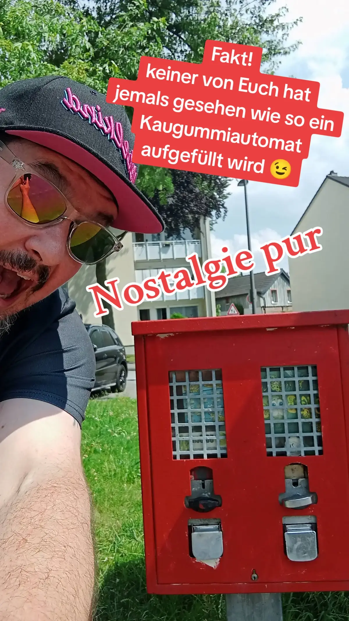 Fakt! keiner von Euch hat jemals gesehen wie so ein Kaugummiautomat aufgefüllt wird 😉 #vancenoby #trullalike #👑elitecrew👑 #goviral #today #kaugummi #bubblegum #bubble #gum #automat #fypシ   #fyfyfyfyfyfyfyfyfyfyfyfyfyfyfyfyfyfy #lol #omG #new  #comedy #prank #humor #lachen #spass #spaß #fun #funny #lustig #lipsync #fyp #fy #foryoupage #fürdich #heute #Love #tiktokcomedy #tiktokdeutschland #tiktok #viral #trending 