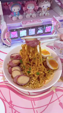 🍝🥓 #asmr #cute #aesthetic #food #asmrfood #kawaii #kawaiiaesthetic #koreannoodles #samyang #spicynoodles #foodtiktok 