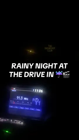 rainy date night at the drive in movie theater!!! 🚘🎬🍿🥤☔️ • #drivein #driveinmovie #summerbucketlist #summeractivities #datenight #datenightideas #backtothefuture #thebreakfastclub #80smovies #nostalgia #fyppppppppppppppppppppppp 