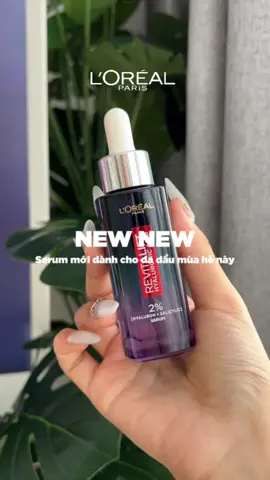 Với sự kết hợp của 3 hoạt chất, serum giúp da kiềm dầu ban đêm & thu nhỏ lỗ chân lông, kiên trì dùng đều đặn để thấy hiệu quả nha 🥰 #lorealparis_vn #goclamdep #reviewlamdep #muataitiktokshop #tiktokmademebuyit 