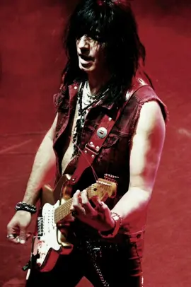 𝔈𝔩𝔩𝔞-ℜ𝔞𝔱𝔞 𝔅𝔩𝔞𝔫𝔠𝔞❤️#ratablanca #ella #rock #rock80sy90s #rockespañol #romance #capcut #parati 