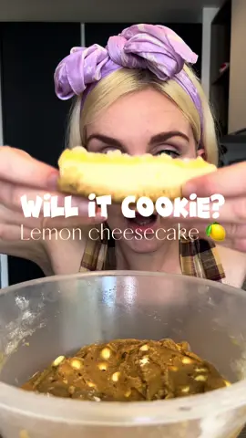 Honeslty was expecting this to be an epic fail 😂 #manchesterfood #bakersoftiktok #bakerylife #bakingrecipe #bakinghacks #bakerlife #willitcookie 