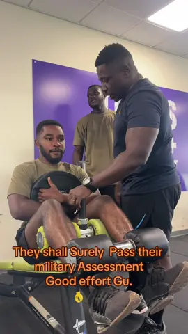 Helping them build a Strong Core for Running.#achieve_doctor #foryourpage #ghanatiktokers🇬🇭🇬🇭🇬🇭 #fyp #ghtrending #ghviral #ghviral #motivation #commonsensefamily @Emzy  @DOCTOR 
