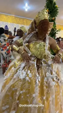 Oxum melhora a cabeca ruim!  Oxum de Aurea Gabriela do Yngongo Kingongo em Salvador/Ba #fyp #salvador #oxum #osun #orixas #candomble #atabaque #umbanda #fé #axe #atabaque #orayeyeo #orisa #terreiro 