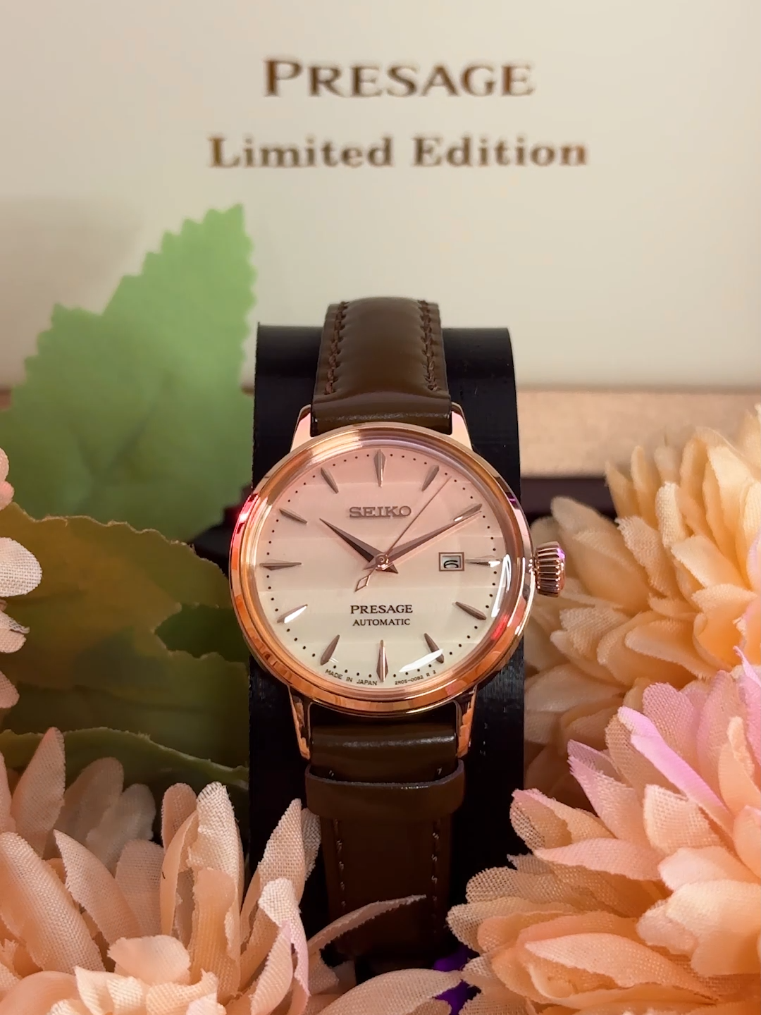 Cakep banget kan? Yuk di-checkout, girls! #watchlovers #cewekindo #SEIKO #SRE014 #unboxingvideo #dresswatch #rekomendasijamtangan #koleksijamtangan #watchshopping