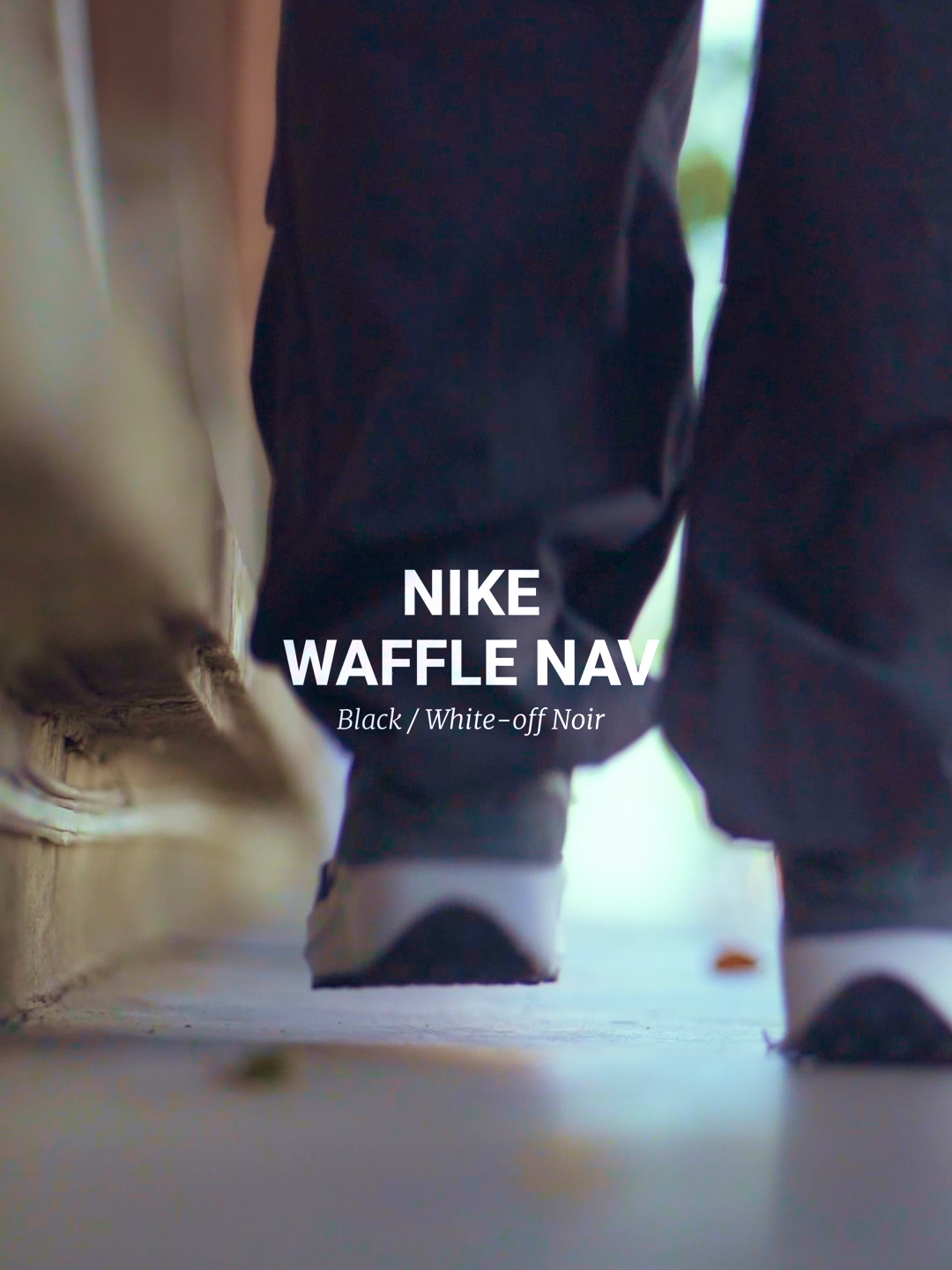 Nike Waffle PRICE 3,000.- เติมความโมเดิร์นเรโทร ที่ได้แรงบันดาลใจจาก Nike Daybreak วัสดุไนลอนและหนังกลับ ขณะที่พื้นรองเท้าโฉมใหม่มาในทรงเตารีดเพื่อเพิ่มความสูงให้คุณ นอกจากนี้ ด้วยพื้นรองเท้าชั้นนอกลายวาฟเฟิล ซึ่งมีทั้งสไตล์ ความสบาย และความไอคอนิก ใส่สะบายได้ทุกวัน วางจำหน่ายแล้ววันนี้ที่ร้าน Supersports และทางออนไลน์