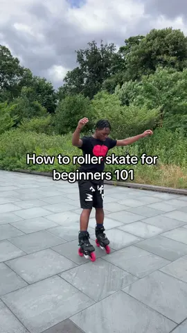 How to roller skate 101‼️ #viraltiktok #trendingtiktok #viral #fyp #explorepage #sk8teforthelab #rollerskatersoftiktok #rollerskates #rollerskate #rollerblading #Skateboarding #howtotiktok #rollerskatingisfun 